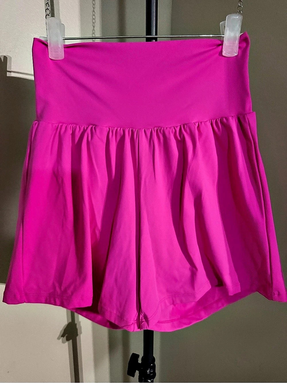 Halara SoftlyZero Airy Super High Waisted 2-in-1 InstantCool Yoga Shorts New wit